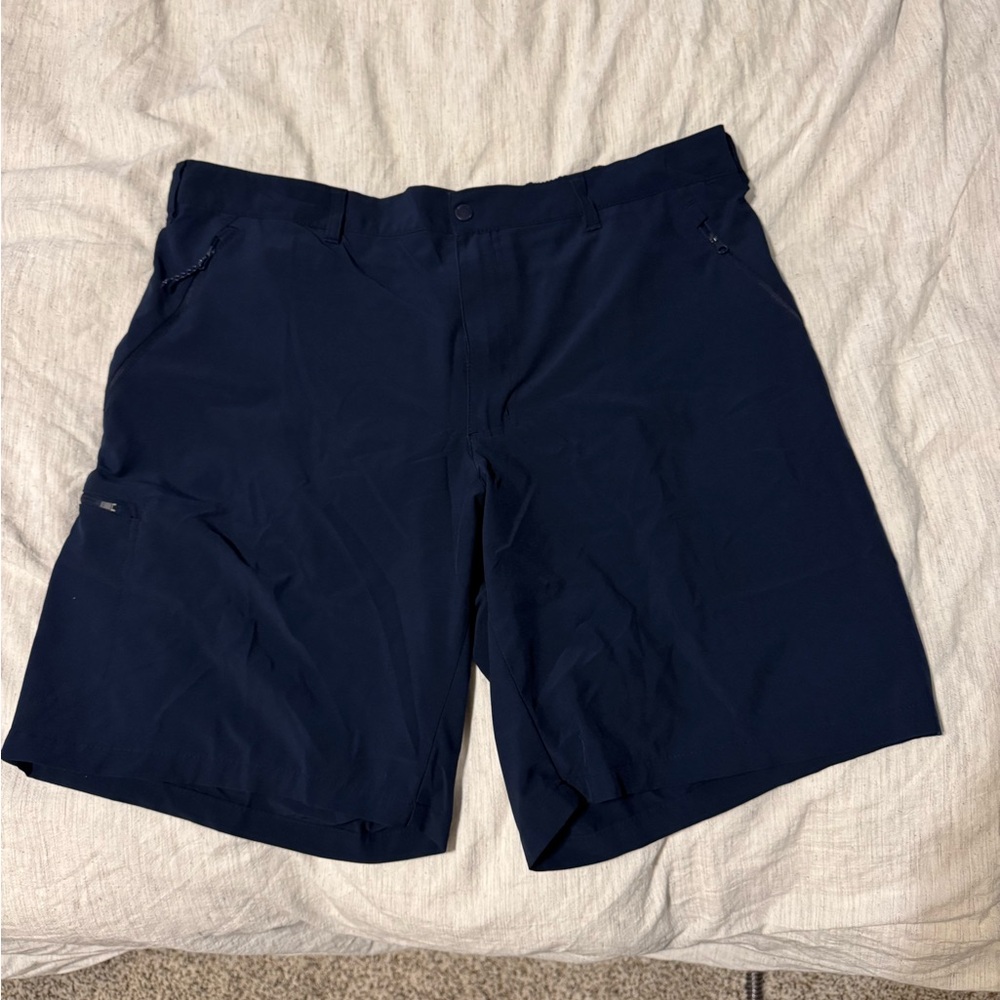 Columbia Men's Flat Front Shorts in Deep Blue